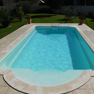 Piscina in scafo di vetroresina Mancora