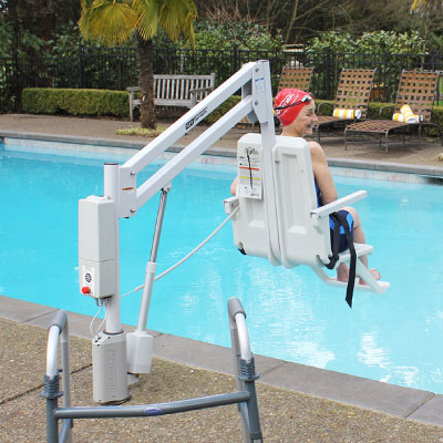 Sedile elevatore da piscina per portatori di handicap | aXs2 Pool Lift