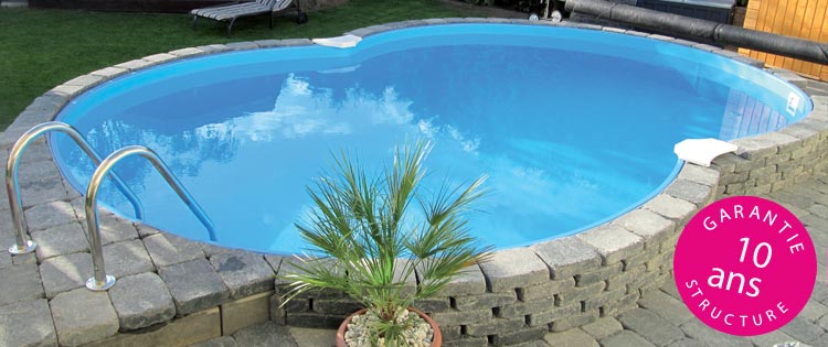 Piscina Mahogany a forma di otto